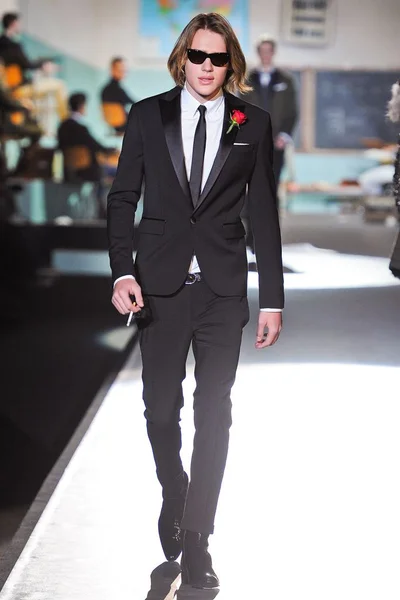 Look 34